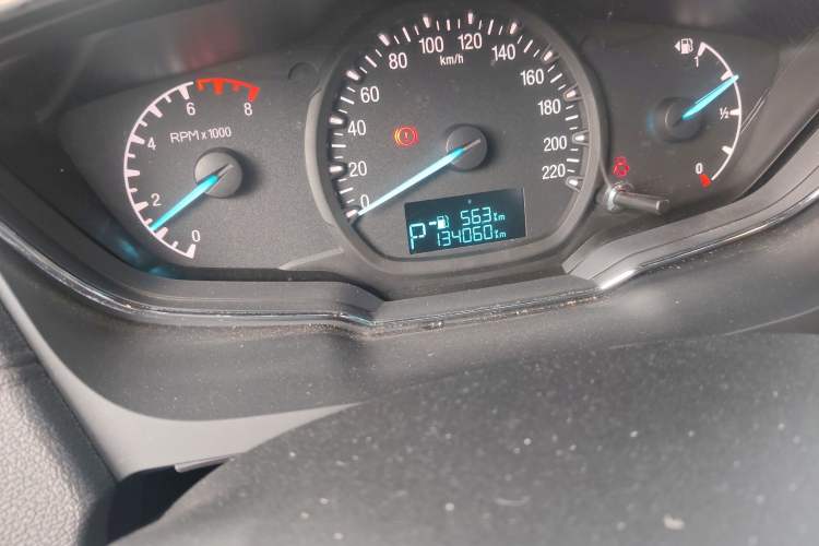 Used Ford Escort 2015 1.5L Automatic Fashion Model Odometer Close Up