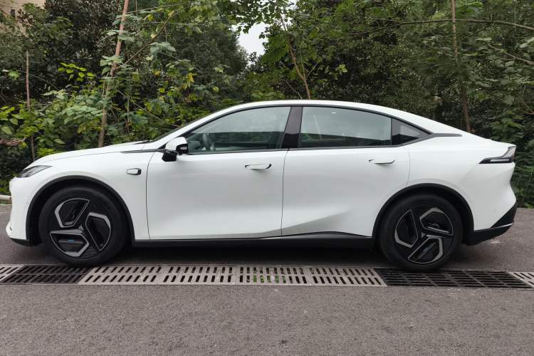 Used Deepal L07 2024 530 Max Qiankun Intelligent Driving ADS SE Pure Electric Version
