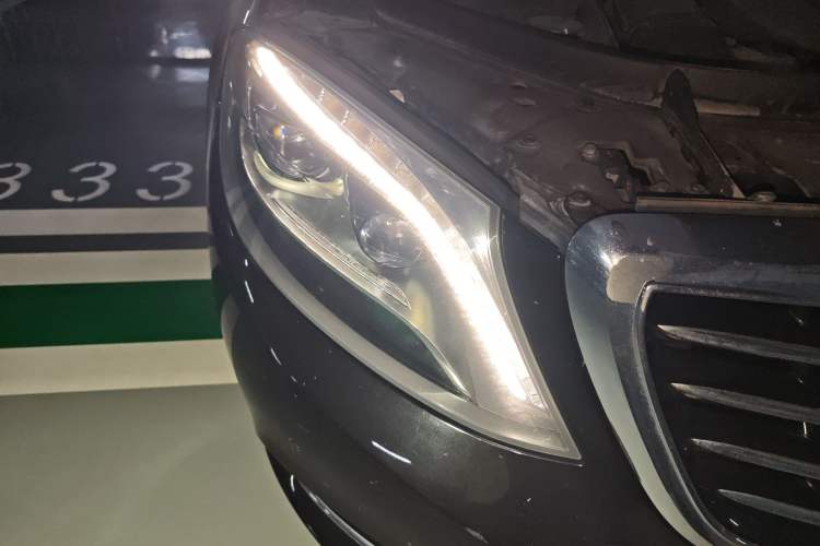 Used Mercedes-Benz S-Class 2016 S 320 L Business Model Right Front Headlight