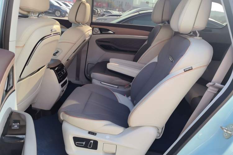 Used FORTHING Yacht 2022 1.5T DCT Chasing-the-Waves Edition
