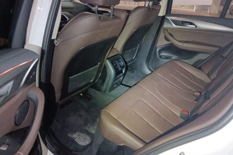 Used BMW X4 2021 xDrive 25i M Sport Package Left Rear Seat