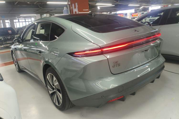 Used Nio ET5 2022 75 kWh Exterior 2