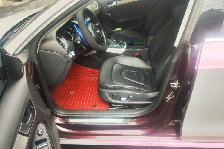 Used Audi A5 2013 Sportback 40 TFSI Left Front Seat