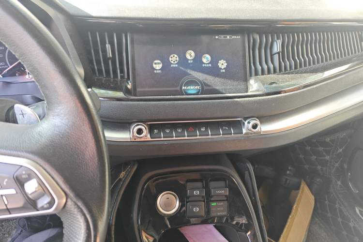 Used Haval H2s 2017 Blue Label 1.5T Dual-Clutch Luxury Model Audio And AC Panel