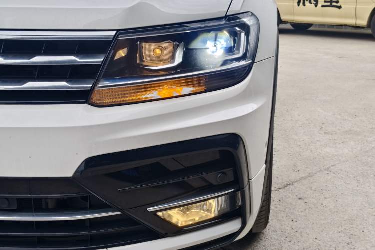 Used Volkswagen Tiguan L 2021 330TSI Automatic Two-Wheel Drive R-Line Enhanced Edition
