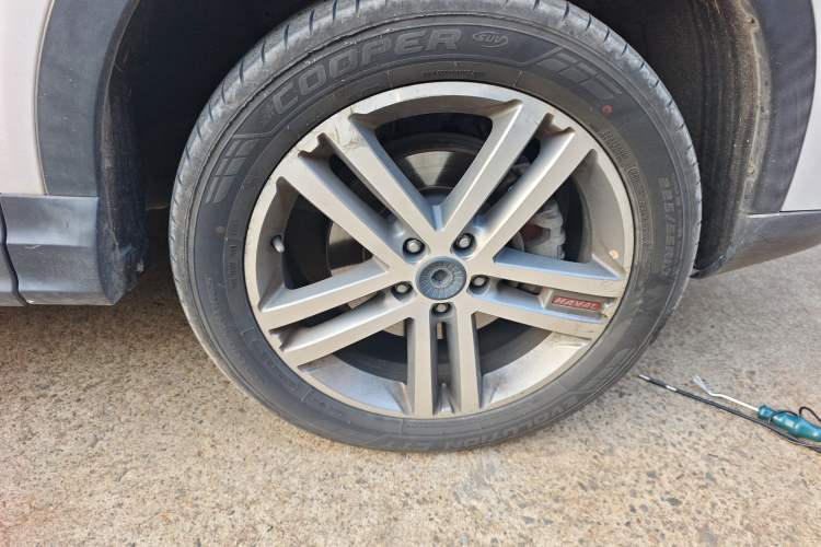 Used Haval H6 Coupe 2017 Red-Label 2.0T Automatic Two-Wheel Drive Elite Model