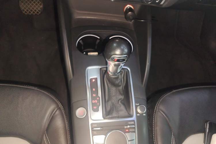 Used Audi A3 2016 Limousine 40 TFSI Luxury Model