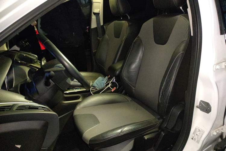 Used Ford Focus 2012 Sedan 1.6L Automatic Fashion Edition