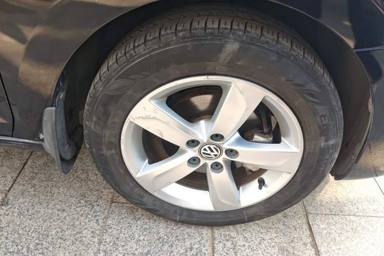 Used Volkswagen Santana 2015 1.6L Manual Comfort Edition