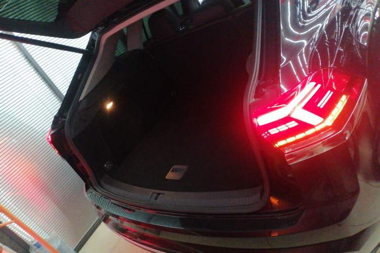 Used Volkswagen Teramont X 2020 Facelift 380TSI Four-Wheel Drive Luxury Edition Trunk