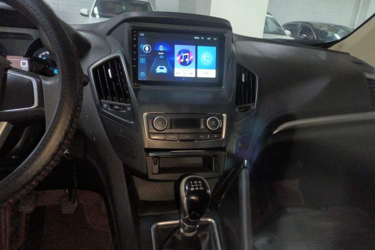 Used Dongfeng Aeolus AX7 2015 2.0L Manual Zhiyue Model Audio And AC Panel