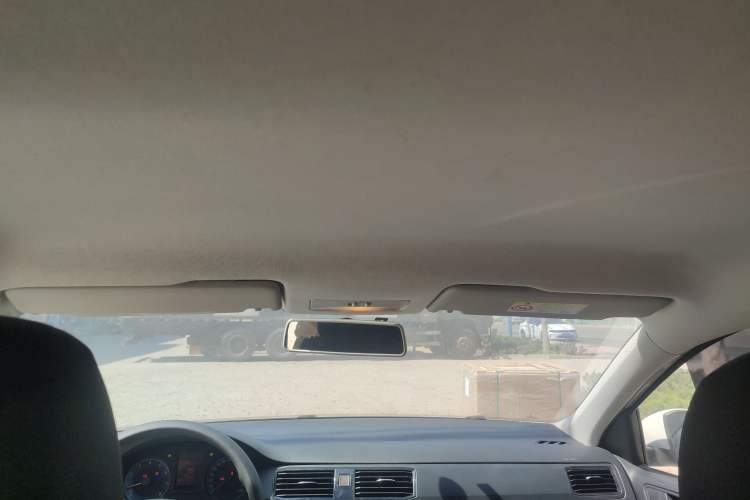 Used Volkswagen Santana 2016 1.6L Manual Fashion Edition
