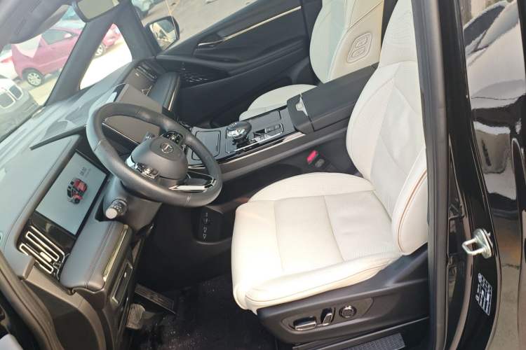 Used GAC Trumpchi M8 2023 Zongshi Series 400T Flagship Edition
