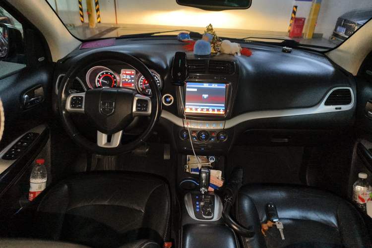 Used Dodge Journey 2013 2.4L Two-Wheel Drive Luxury Version
