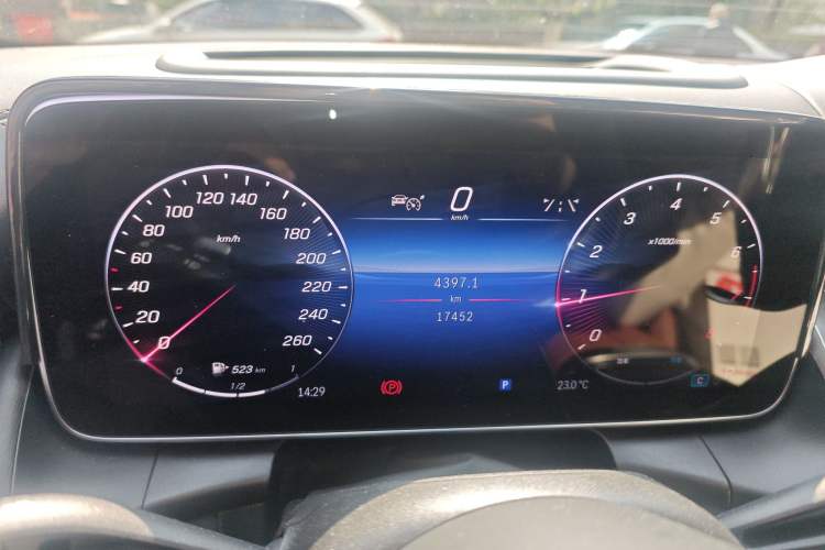 Used Mercedes-Benz GLC 2024 GLC 300 L 4MATIC Luxury Model 5 Seats