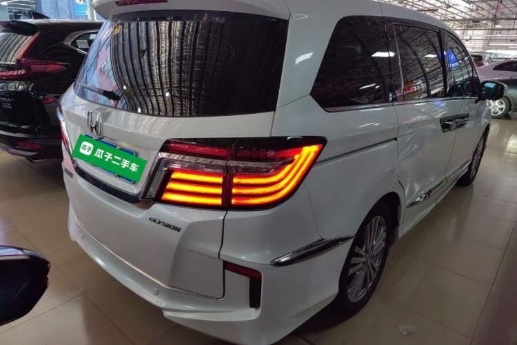 Used Honda Elysion 2016 2.4L Luxury Edition
