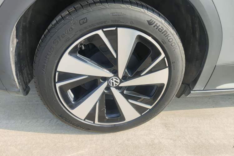 Used Volkswagen ID.6 X 2021 Revised Version Pure+ Long-Range Edition Right Rear Wheel Hub
