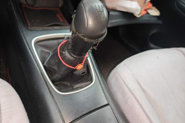 Used Nissan Tiida 2011 1.6L Manual Comfort Edition