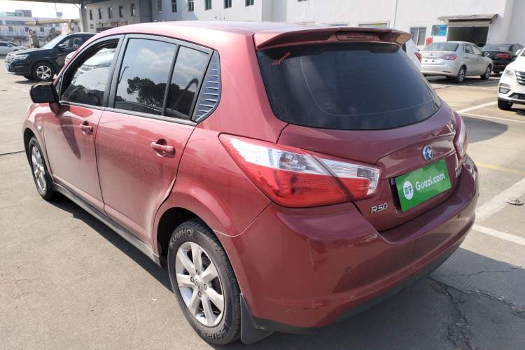 Used Venucia R50 2014 1.6L Automatic Splendid Edition