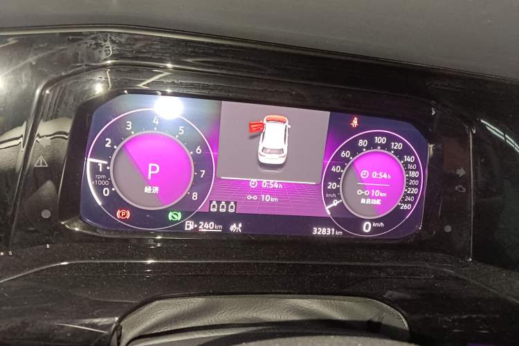 Used Volkswagen Golf 2023 Facelift 280TSI DSG R-Line Lite Instrument Cluster