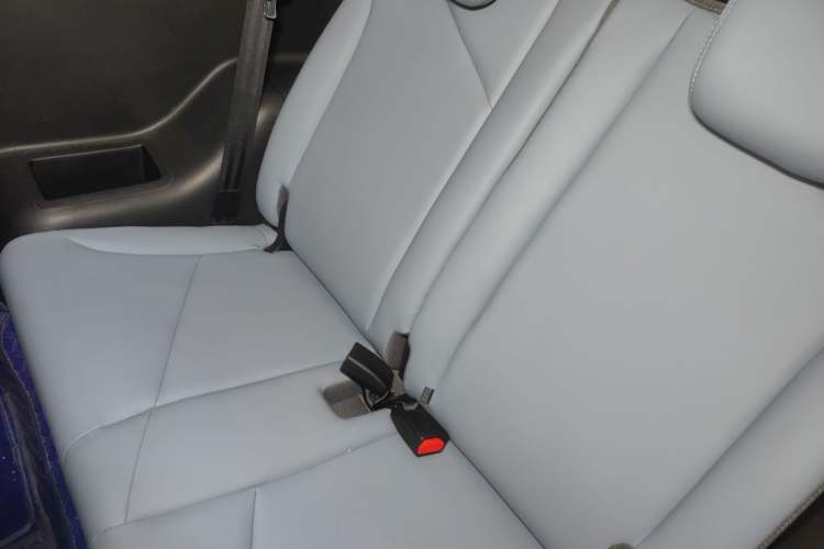 Used Chery Little Ant 2022 Sweet Pink Edition Half-Sugar Version Lithium Iron Phosphate 29.2 kWh 30 kW 301 km