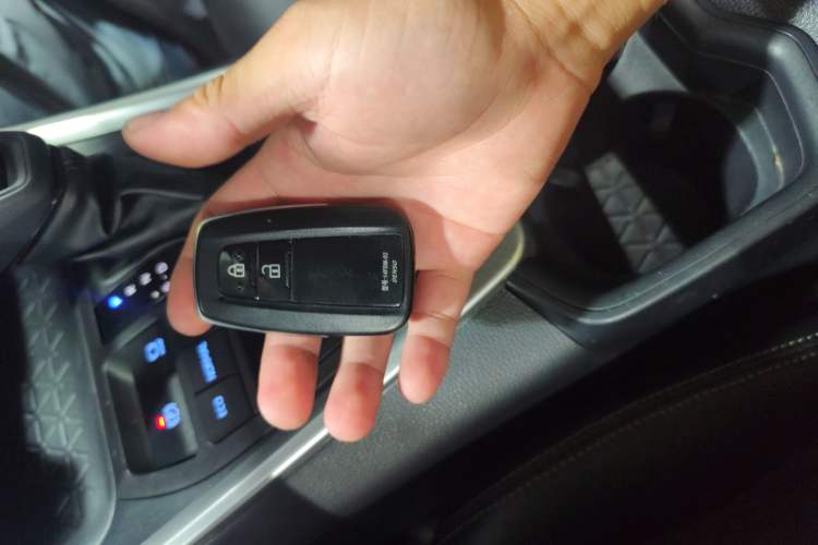 Used Toyota RAV4 Rongfang Plug-in Hybrid 2021 2.5L Two-Wheel Drive Elite Pro