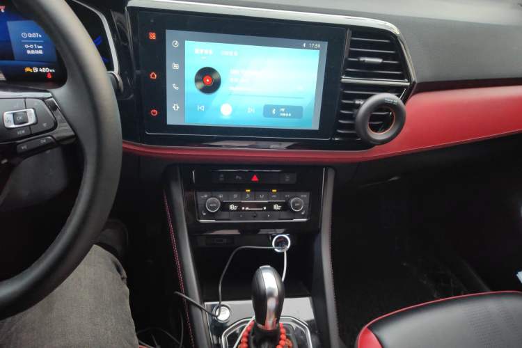 Used Jetta VS5 2022 280TSI Automatic High-Gloss Glory Edition Audio And AC Panel