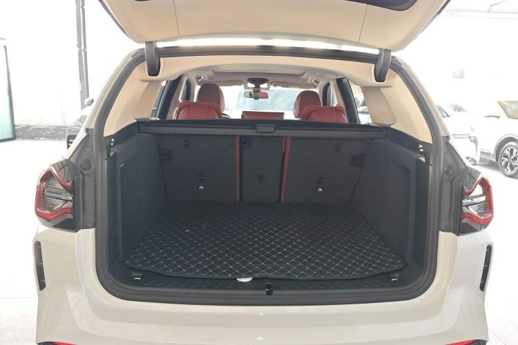 Used BMW iX3 2024 Leading Model
