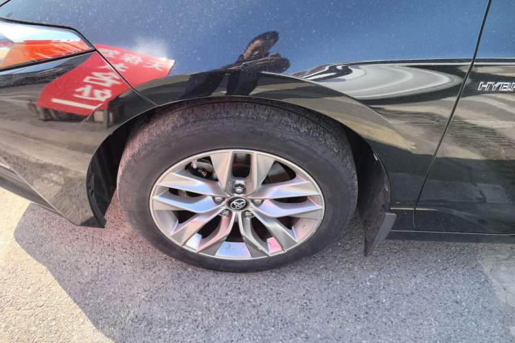 Used Toyota Avalon 2019 Dual-Engine 2.5L Luxury Edition China VI Standard