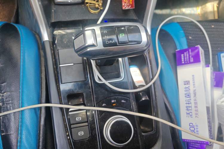 Used Great Wall Poer 2021 2.0T Commercial Version Automatic Diesel 4x4 Elite Long-Box GW4D20M Gear Lever