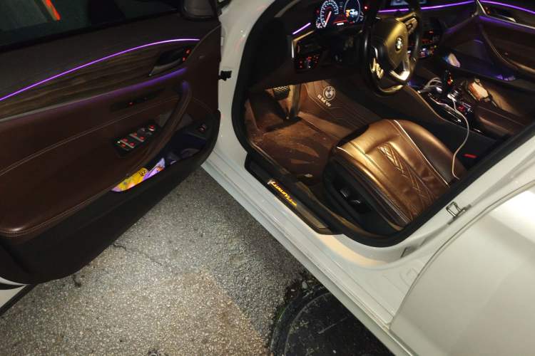 Used BMW 5 Series 2018 Facelifted 530Li Luxury Edition Premium Package
