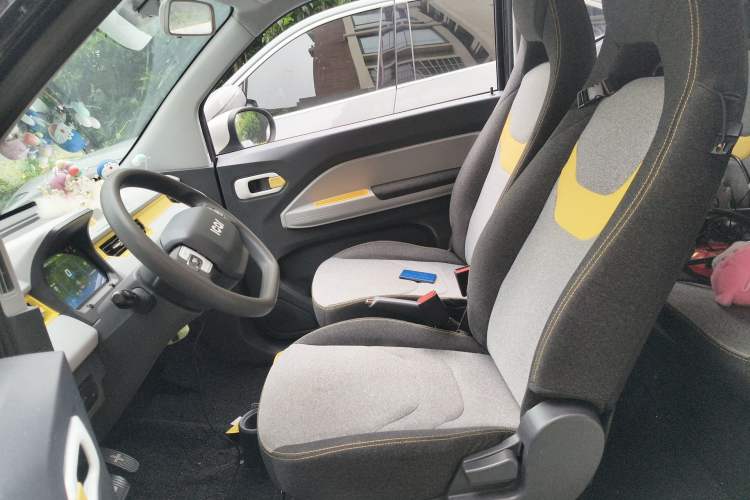 Used Chery QQ Ice Cream 2022 120km Conical Shape Lithium Iron Phosphate Left Front Seat