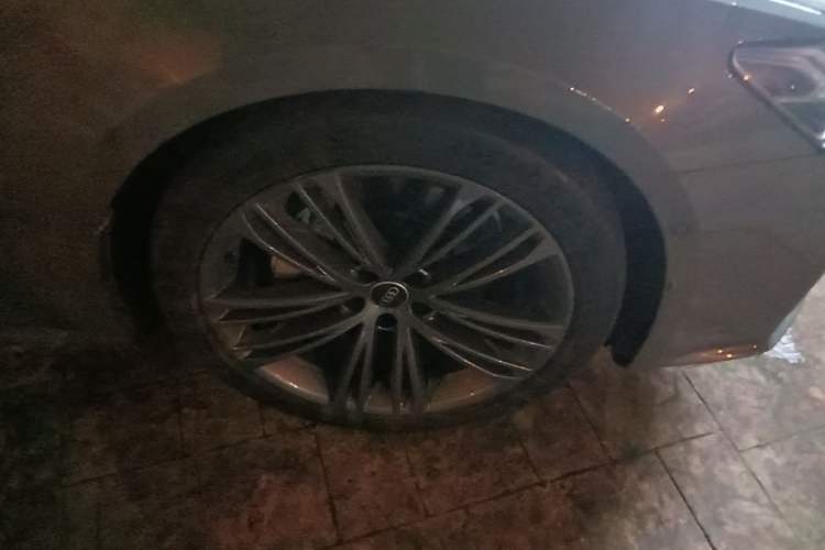 Used Audi A7 2023 45 TFSI Prestige Edition Right Front Wheel Hub