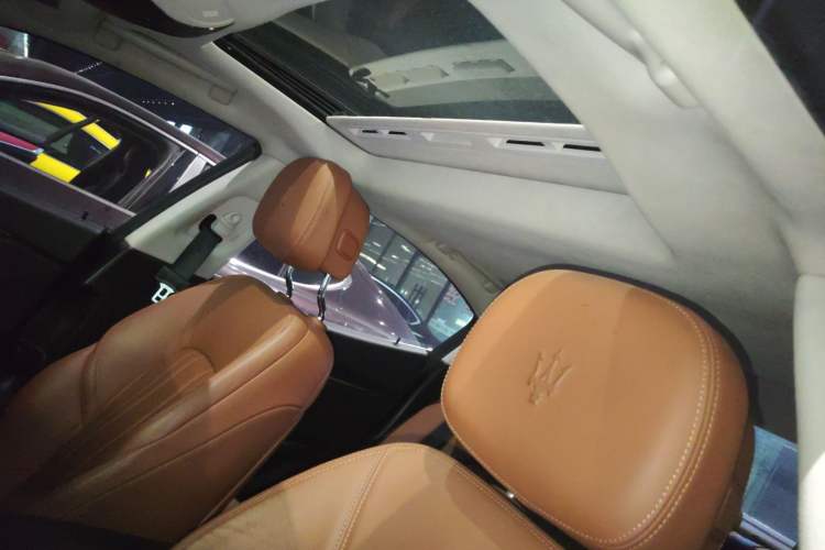 Used Maserati Ghibli 2014 3.0T Standard Edition Headliner