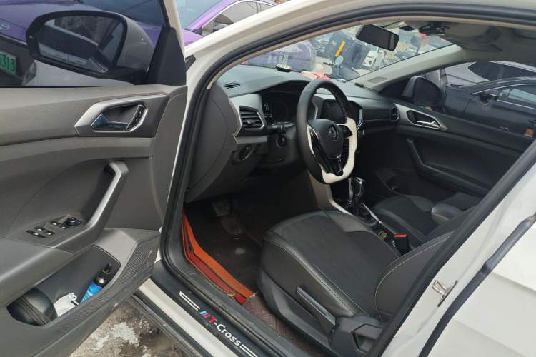 Used Volkswagen T-Cross 2019 280TSI DSG Comfort Edition Driver Seat