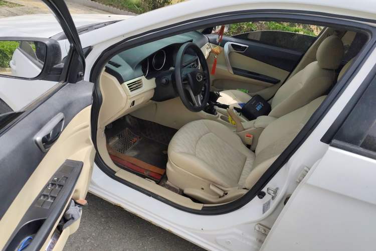 Used Soueast V5 Lingzhi 2015 1.5L Manual Comfort Model Driver Seat