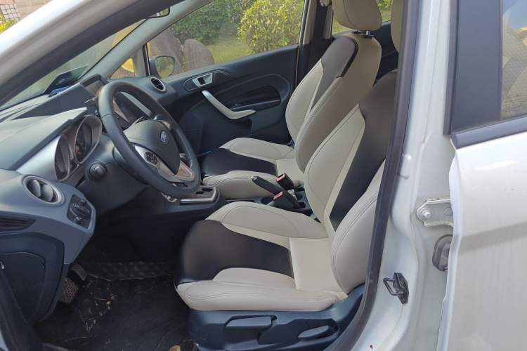 Used Ford Fiesta 2011 Hatchback 1.5L Automatic Sport Model Left Front Seat