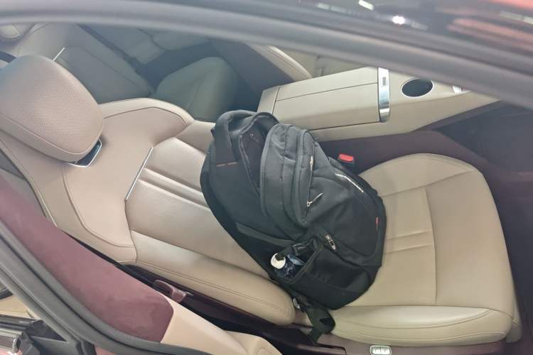 Used Xiaomi Auto YU7 2025 Ultra-Long Range High-Performance All-Wheel-Drive Max Edition
