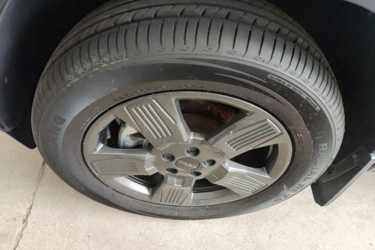 Used iCAR 03 2024 501km Two-Wheel Drive Long-Range Version Left Front Wheel Hub