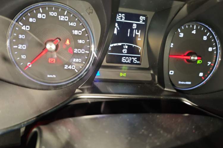 Used MG 6 2017 20T Manual Luxury Smart Connect Version China V Standard
