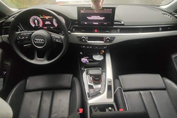 Used Audi A5 2023 Sportback 40 TFSI Fashionable and Dynamic Model Center Console