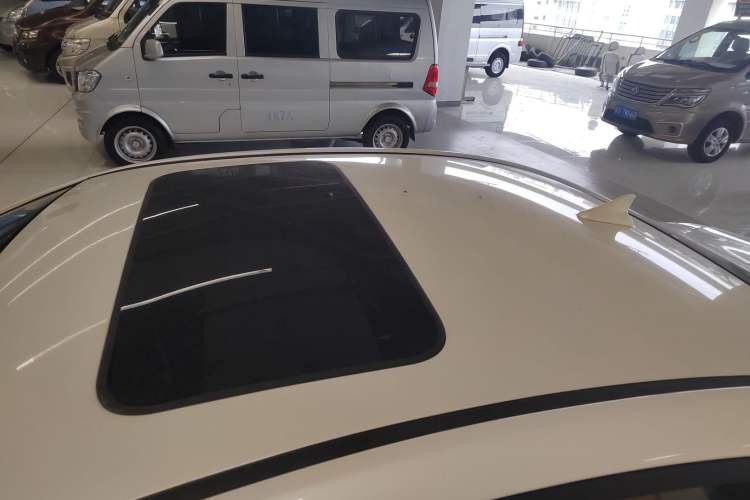 Used CHANGAN Eado 2016 1.6L Manual Fashion Edition Roof