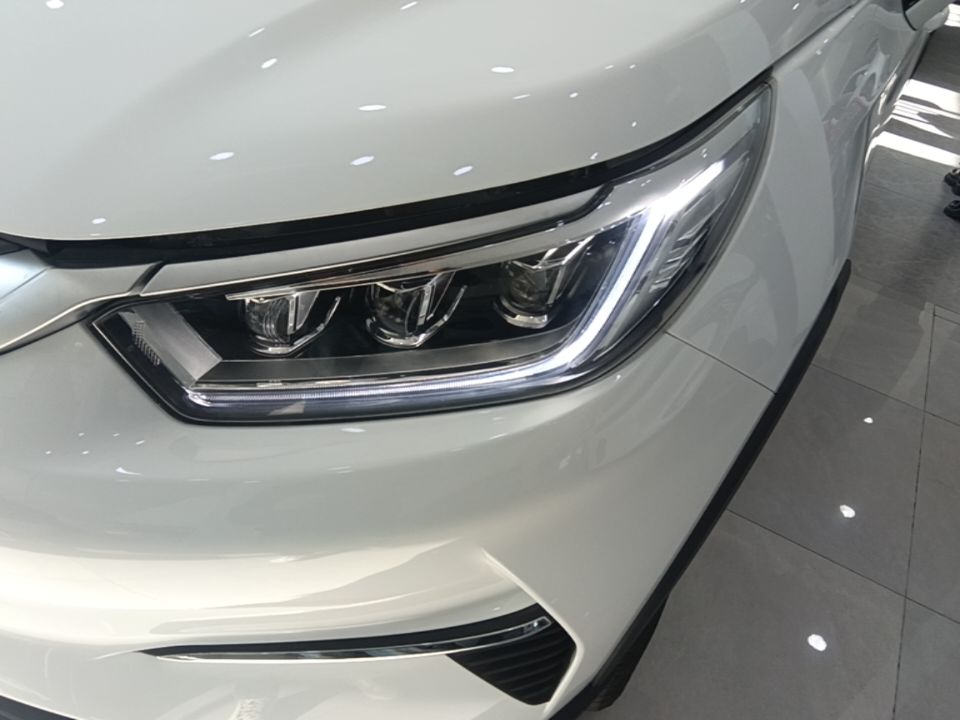 BYD Yuan Pro 2023 401 km Deluxe Version — снимка 8