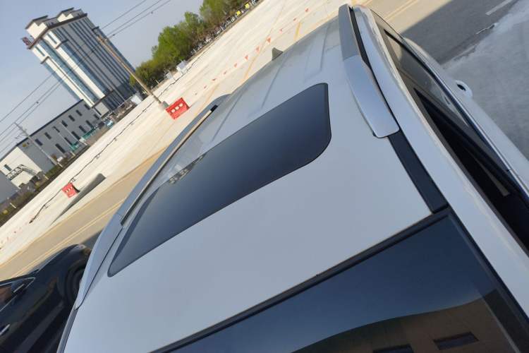 Used Wuling Hongguang S3 2018 1.5L Manual Luxury Model China V Standard Roof