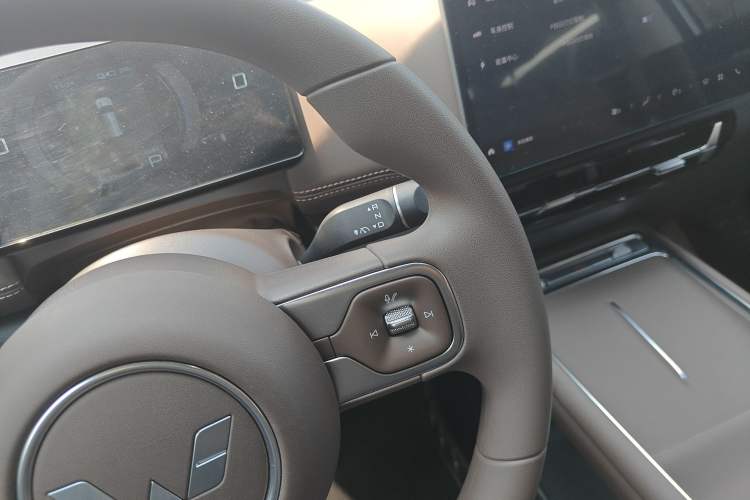 Used Wuling Xingguang 560 New Energy 2026 Model, Pure Electric, 500 km, Luxury Version Gear Lever