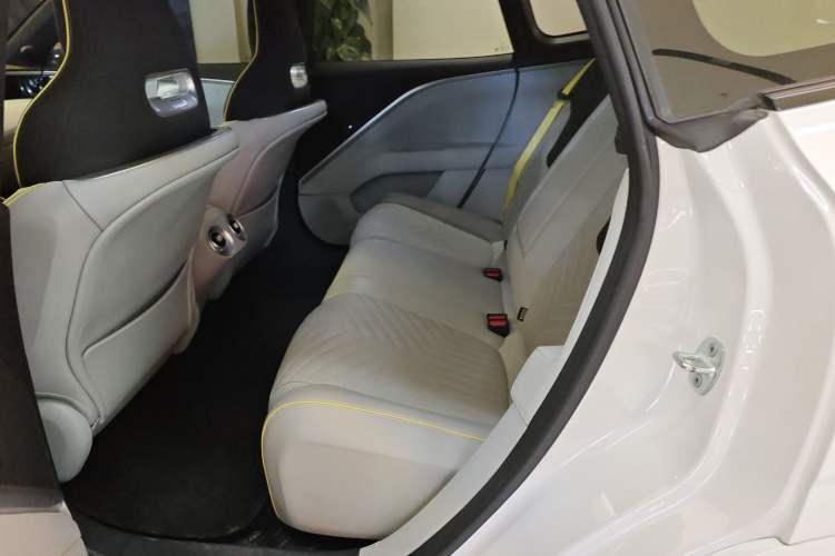 Used Avatr 11 2023 Harmony 90-degree Rear-wheel Drive Edition Left Rear Seat