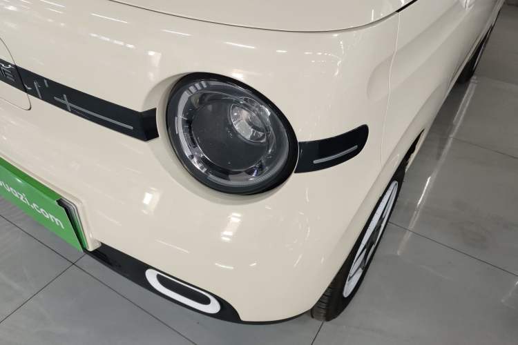 Used Geely Galaxy Panda 2025 210 km – Yuanqi Bear Left Front Headlight