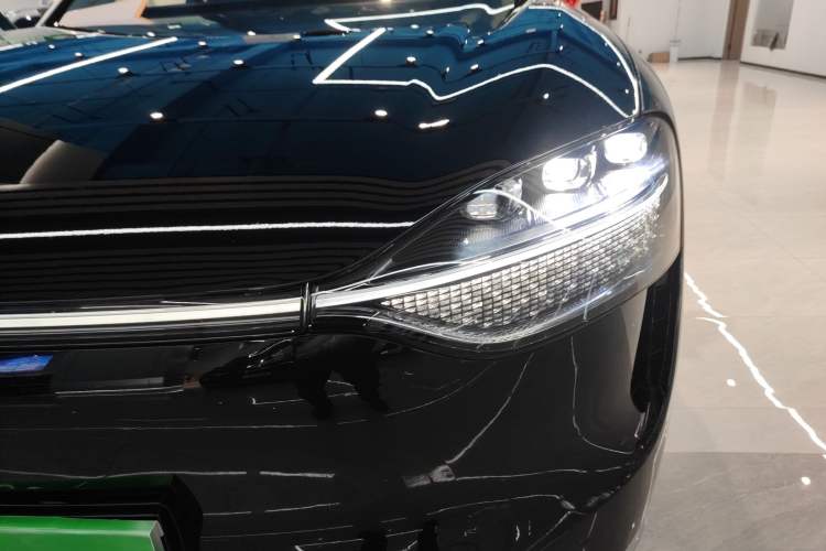 Used Hima AITO M9 2024 Range-Extended Ultra Version 52 kWh 5-Seater Model Left Front Headlight