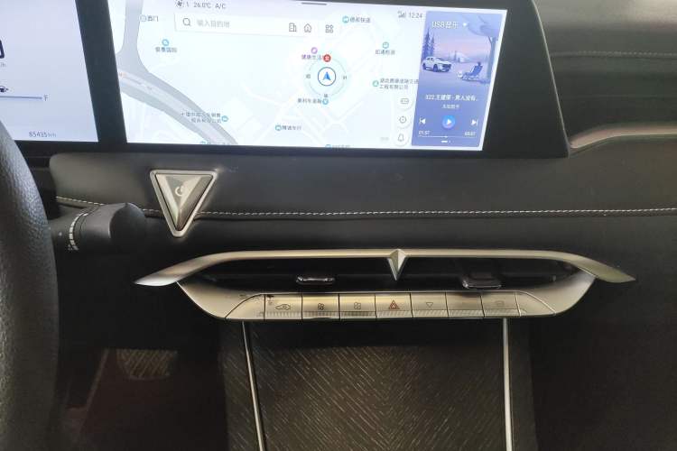 Used Venucia V 2021 260T Idol Edition