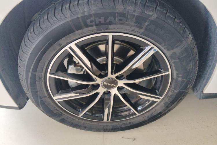 Used BYD Seal 06 New Energy 2025 DM-i Smart Drive 120KM Deluxe Model Left Front Wheel Hub